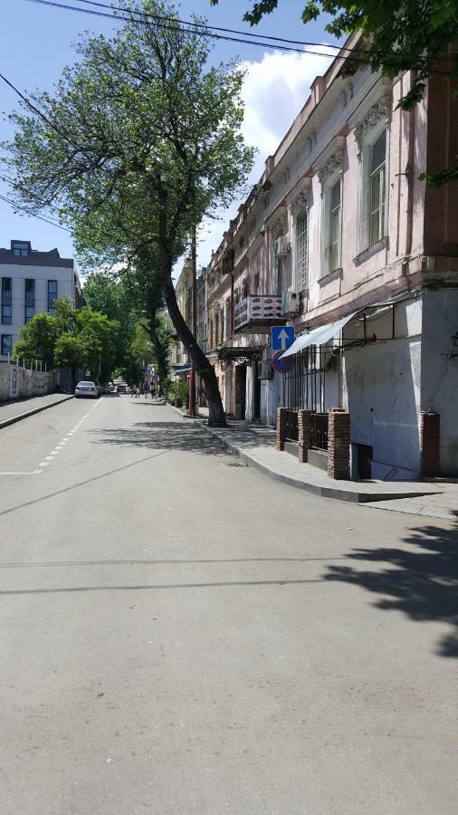 Tiflis Hut Tbilisi Exterior foto